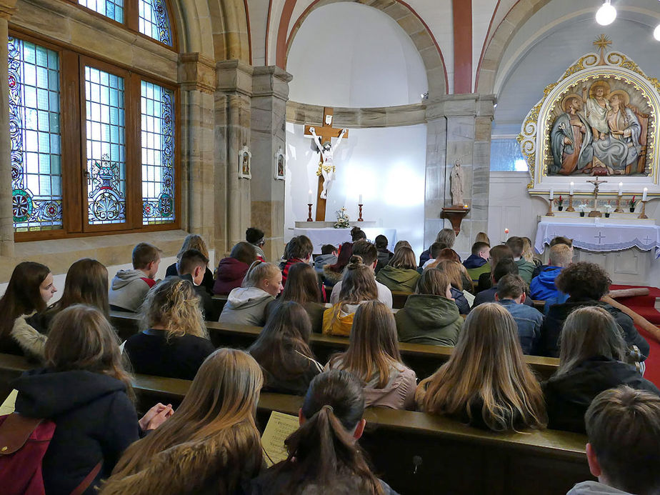 Ökumenischer Jugendkreuzweg in Naumburg (Foto: Karl-Franz Thiede)